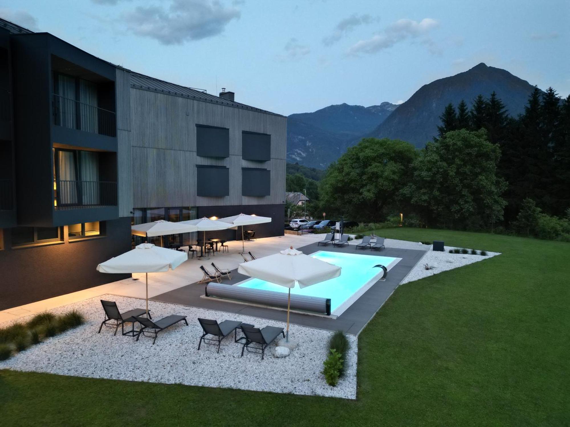 Hotel Soca Бовец Екстериор снимка