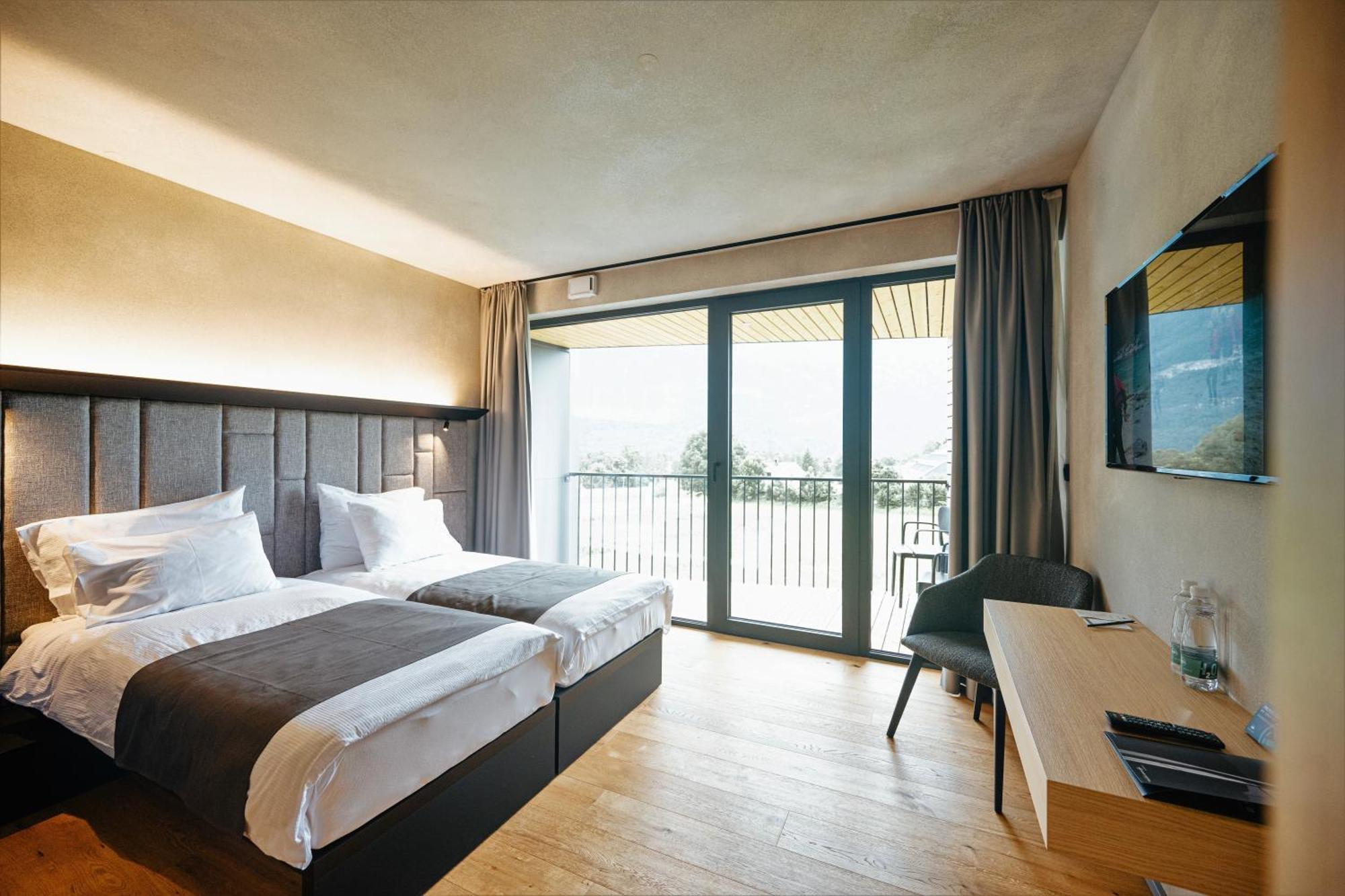 Hotel Soca Бовец Екстериор снимка