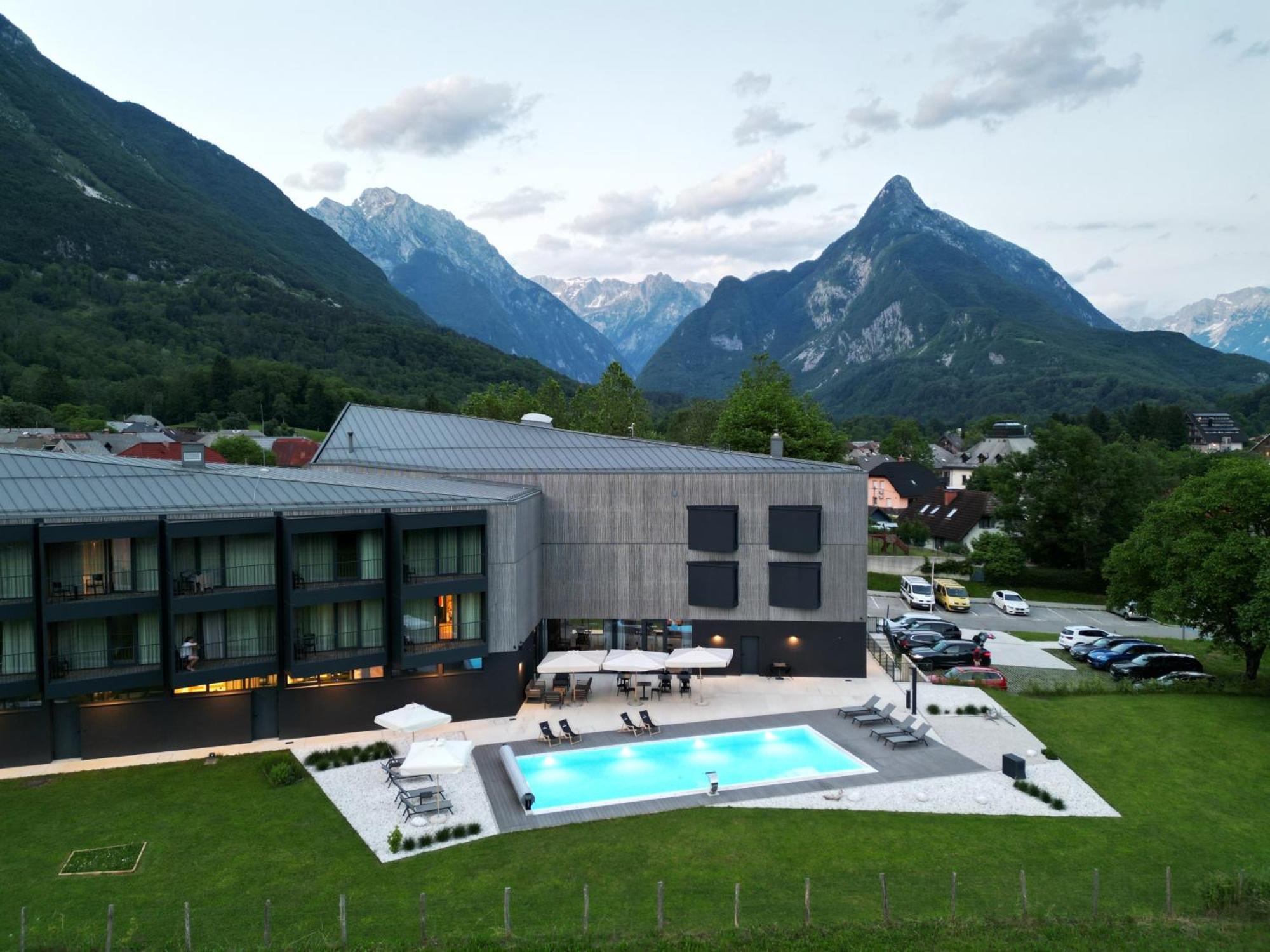 Hotel Soca Бовец Екстериор снимка
